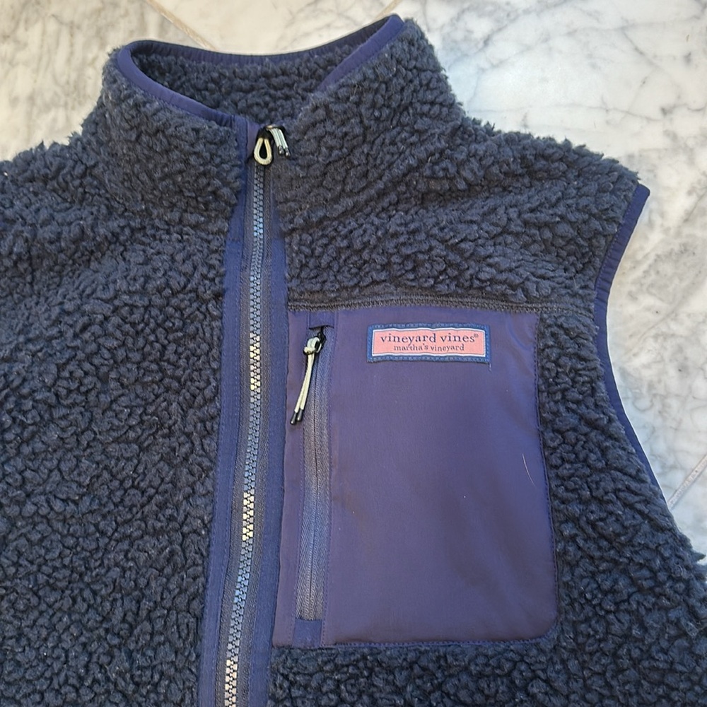 Vineyard Vines Men's Size Small Fleece Vest. Great Condition.